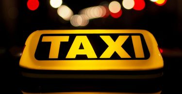 “Taking a Taxi” เรียกแท็กซี่ ยังไงดี